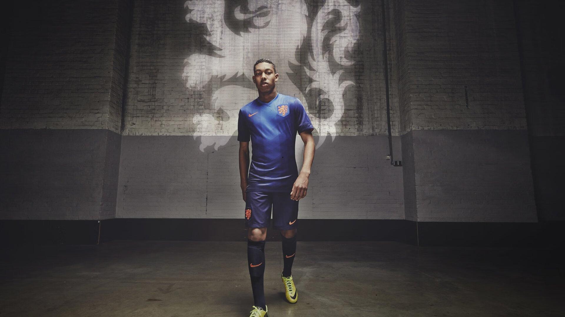 篮球艺术巅峰，勇士队行云流水进攻撕裂对手防线