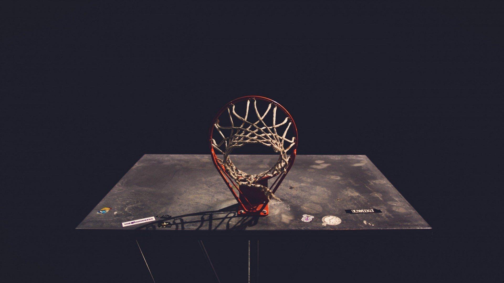 红黑军团热身赛遇双重打击 两将伤退恐催生新核上位